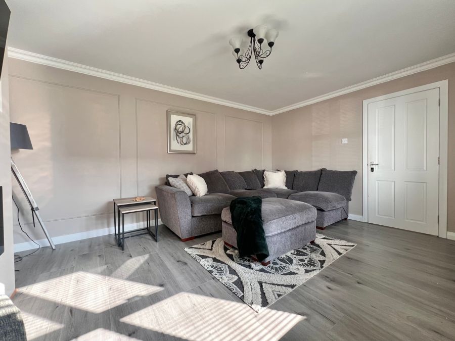 5 Manor Place