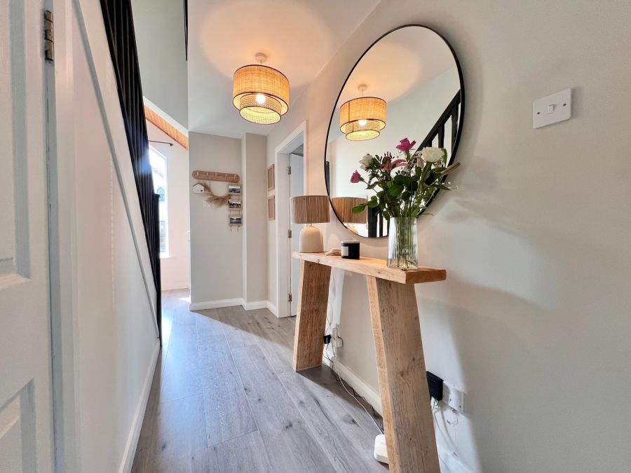 5 Manor Place