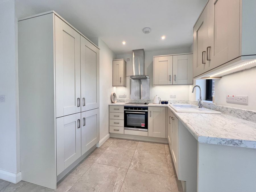 15 The Oaks, Ballinderry