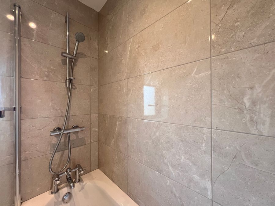 15 The Oaks, Ballinderry