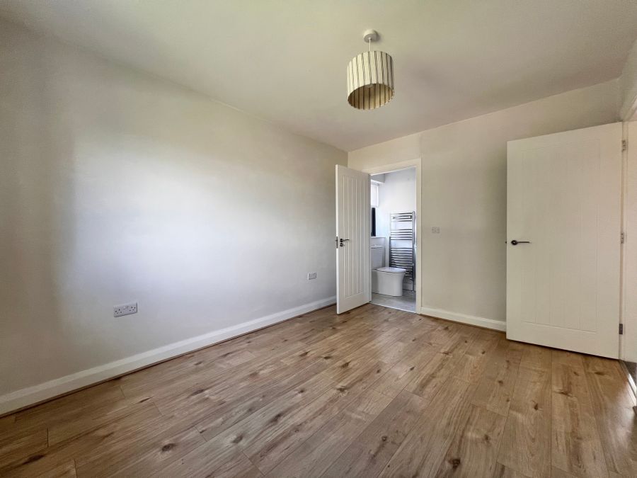 15 The Oaks, Ballinderry
