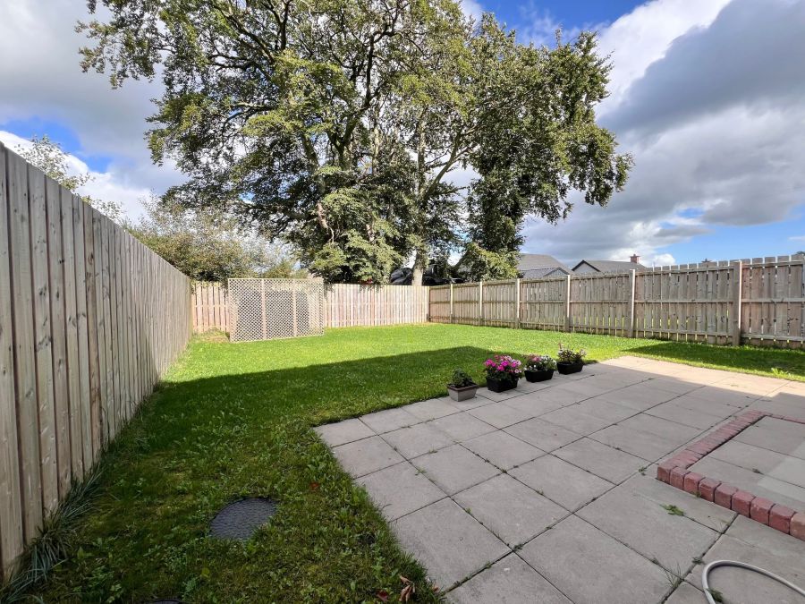 15 The Oaks, Ballinderry