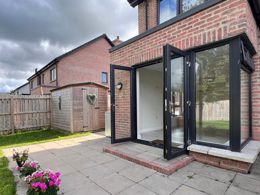 15 The Oaks, Ballinderry