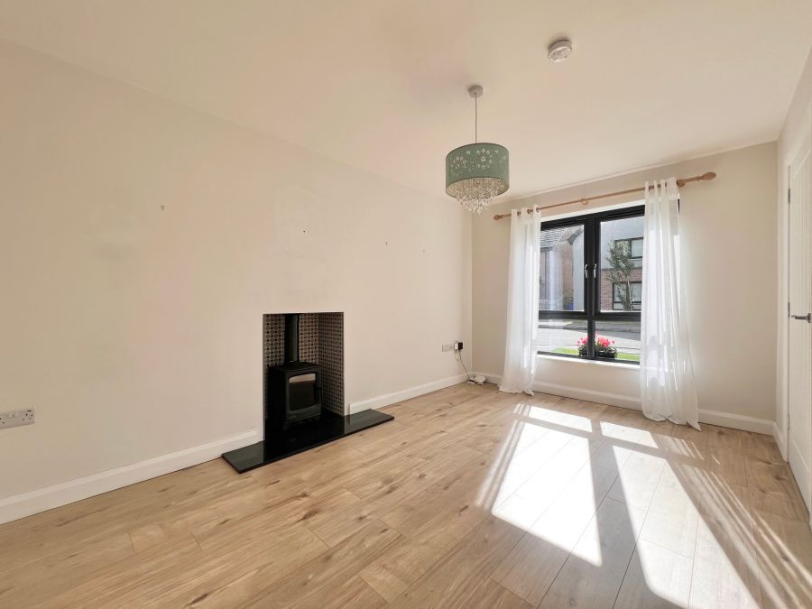 15 The Oaks, Ballinderry