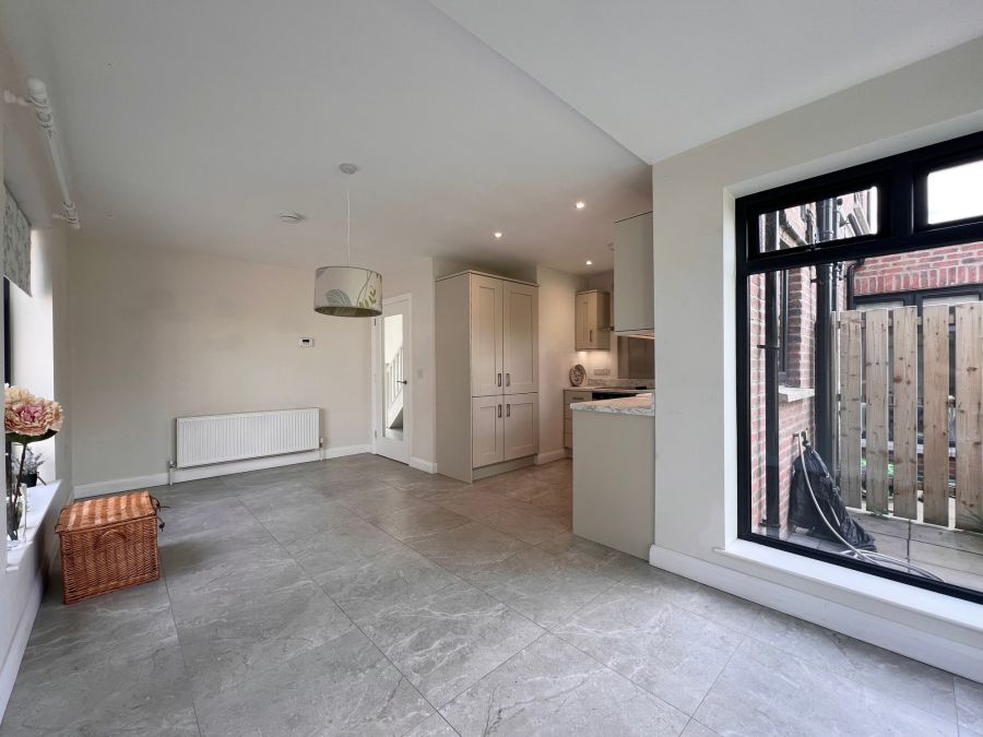 15 The Oaks, Ballinderry