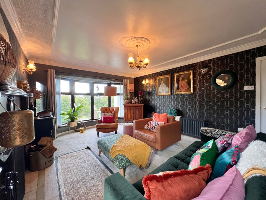 4 Groggan Crescent
