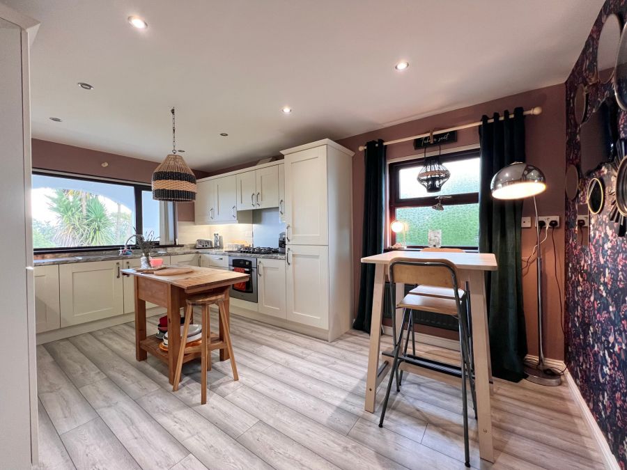 4 Groggan Crescent