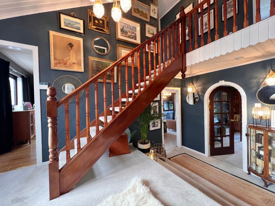 4 Groggan Crescent