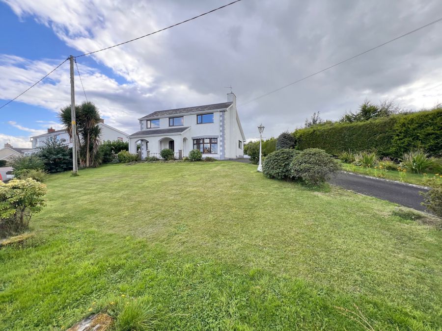 4 Groggan Crescent