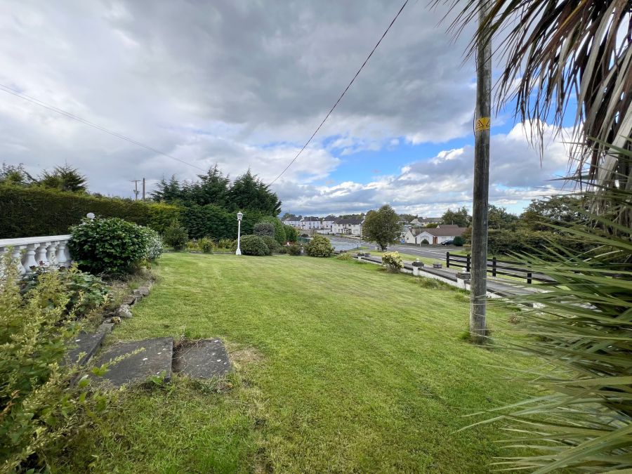 4 Groggan Crescent