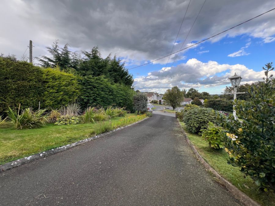 4 Groggan Crescent