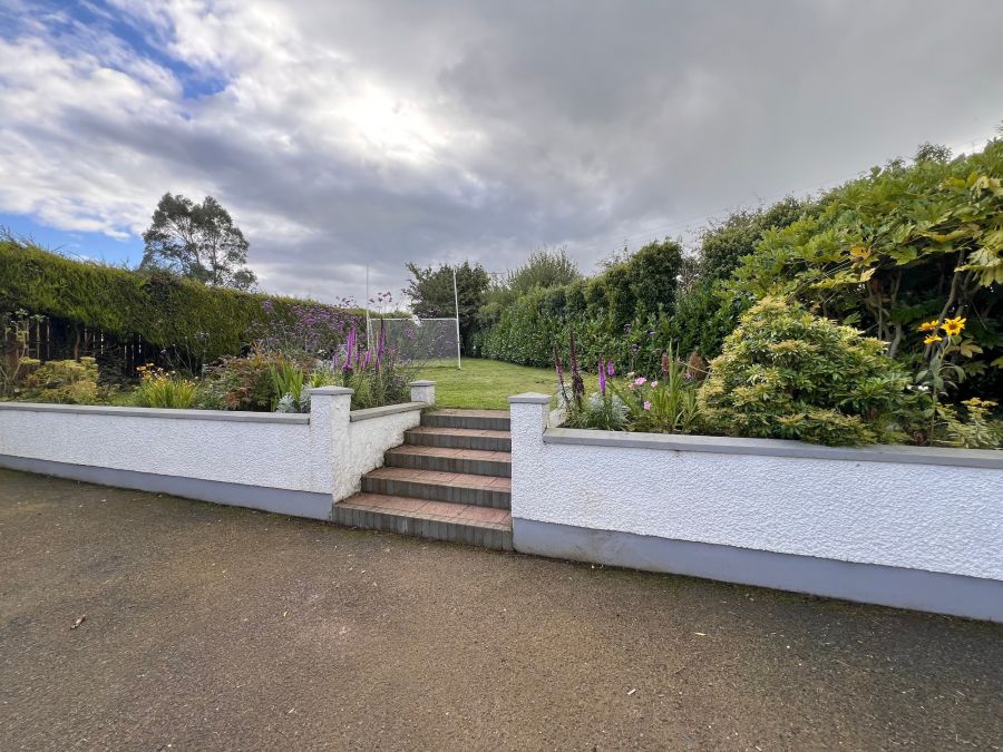 4 Groggan Crescent