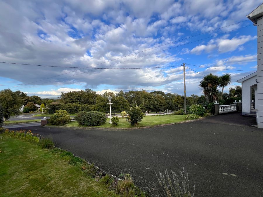 4 Groggan Crescent