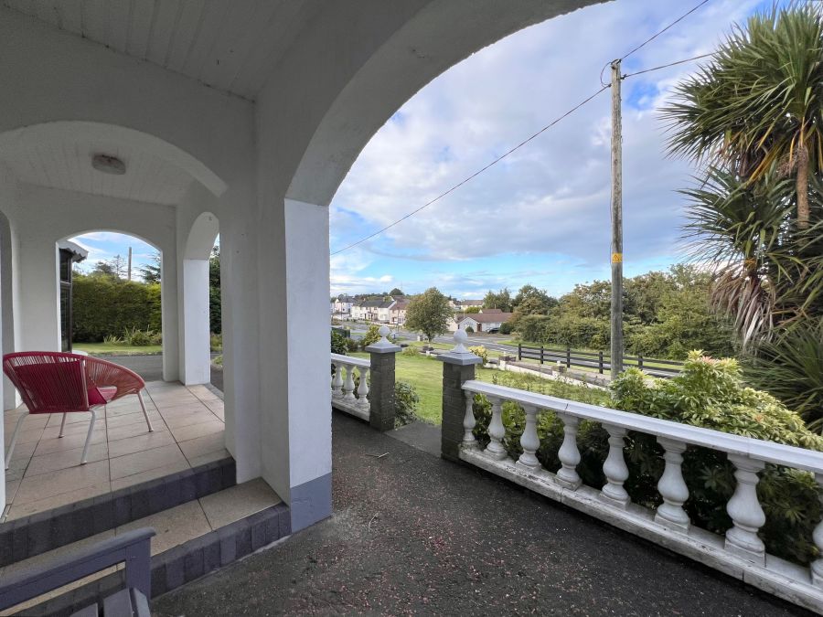 4 Groggan Crescent