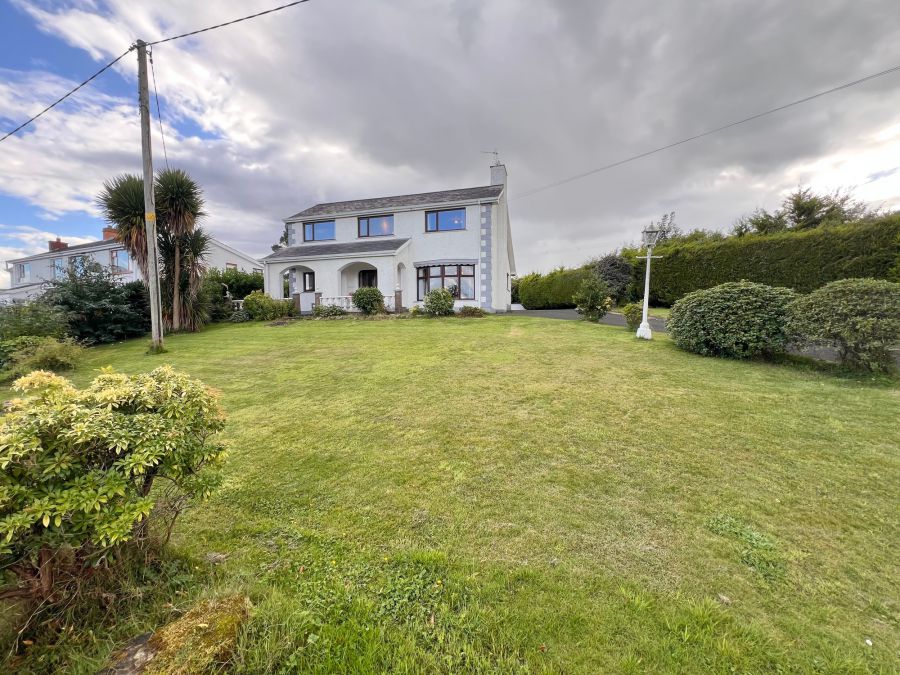 4 Groggan Crescent