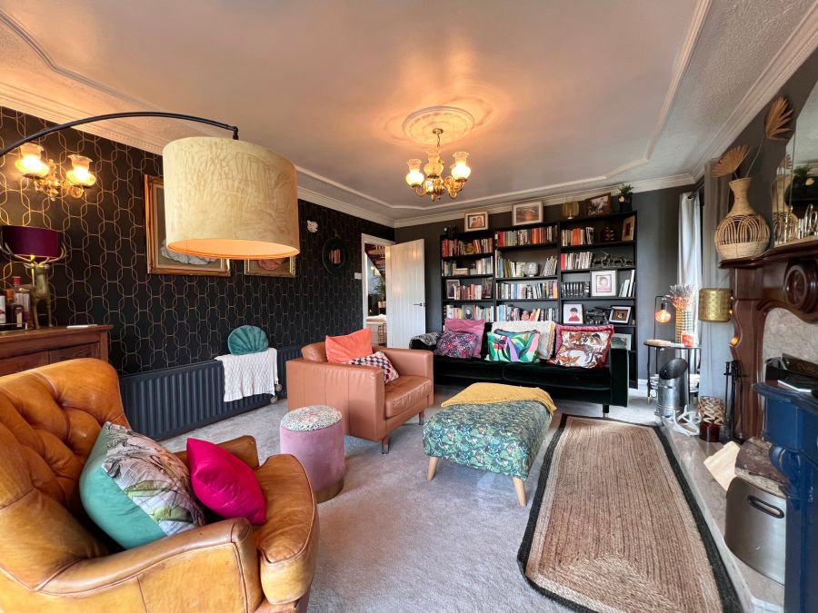 4 Groggan Crescent