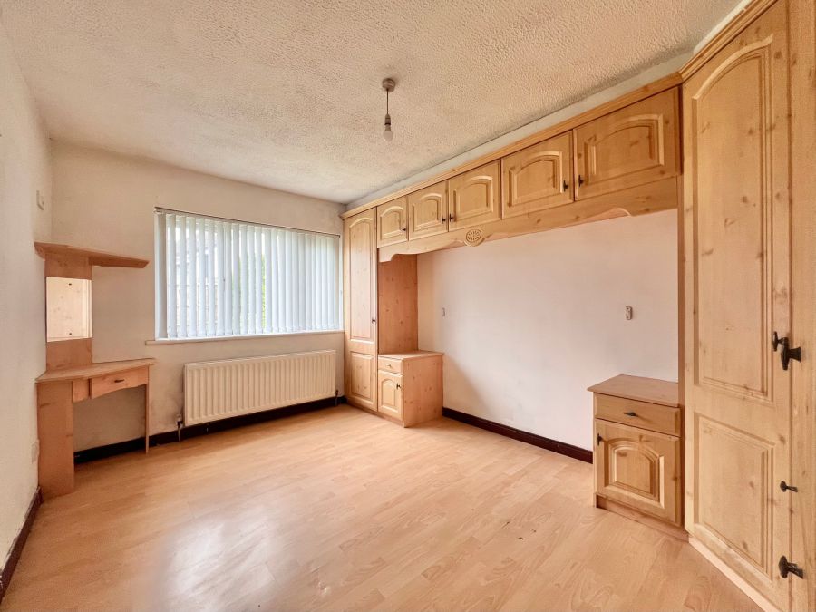 18 Manor Close