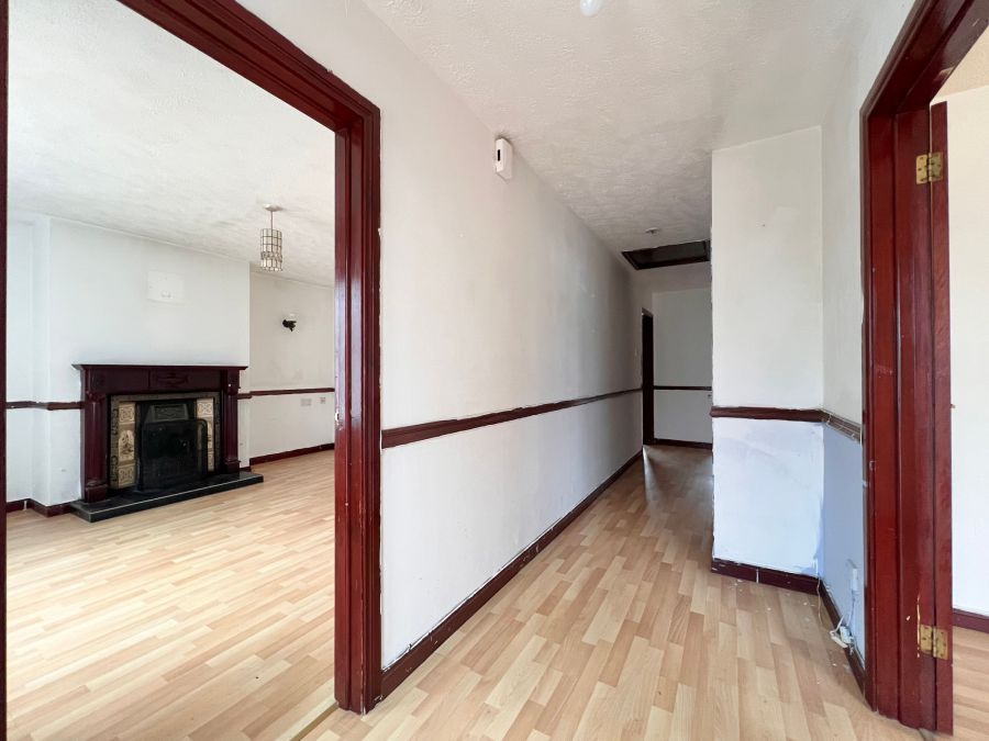 18 Manor Close