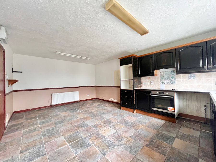 18 Manor Close