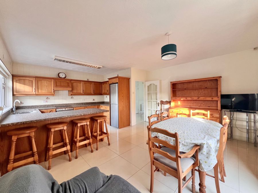 12 Cherryvale Avenue