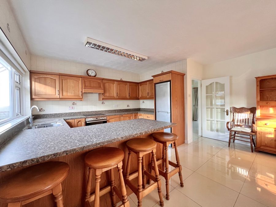 12 Cherryvale Avenue