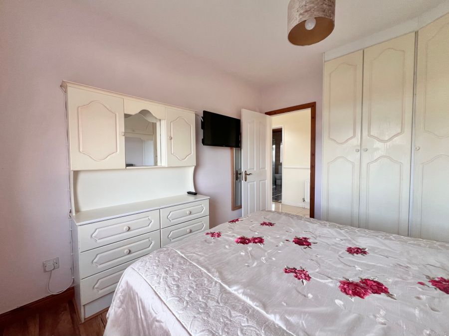 12 Cherryvale Avenue