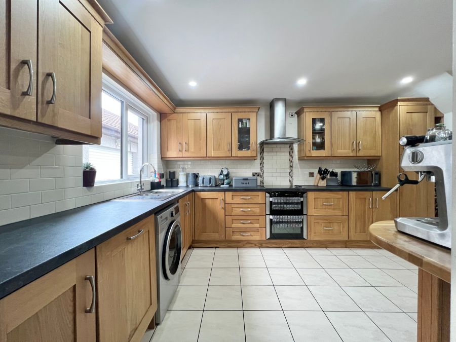 51 Mansefield Heights