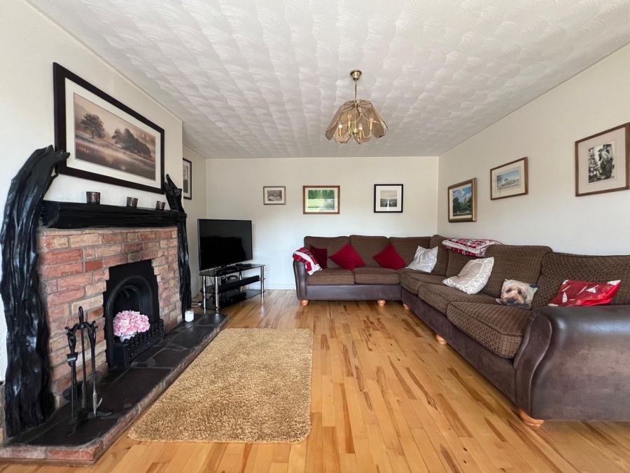6 Longlands