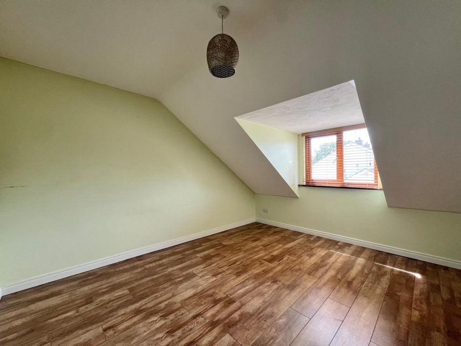6 Longlands