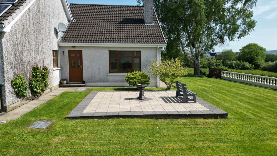 6 Longlands