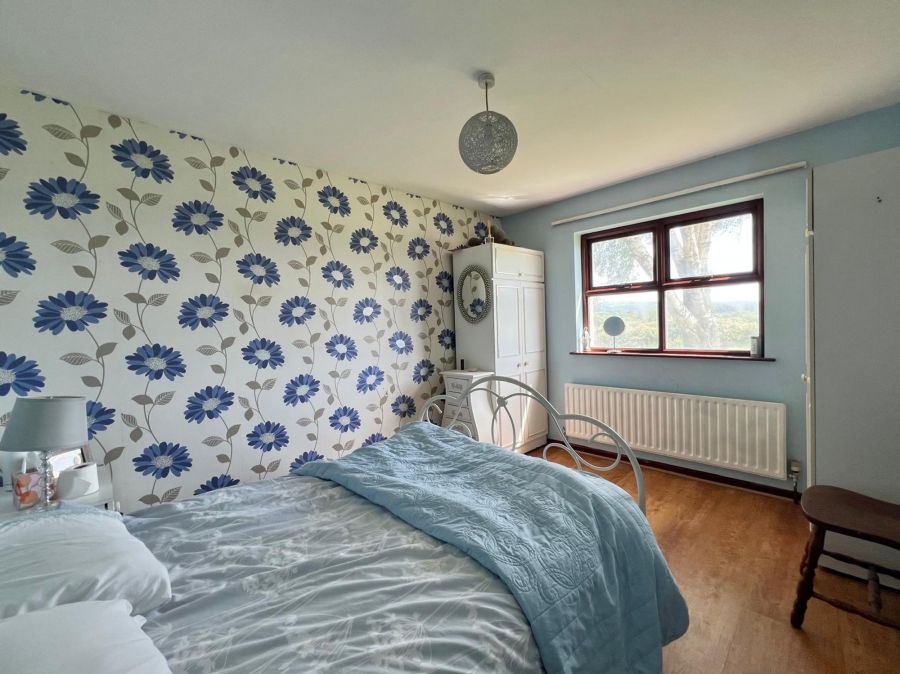 6 Longlands