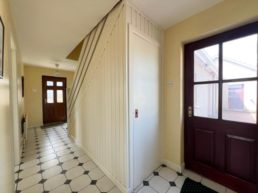 6 Longlands