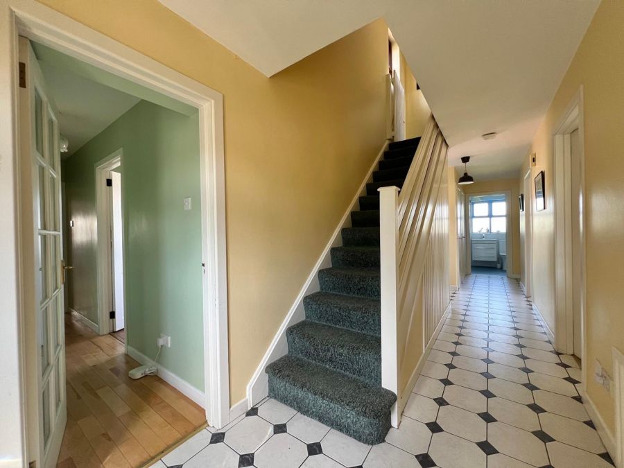 6 Longlands