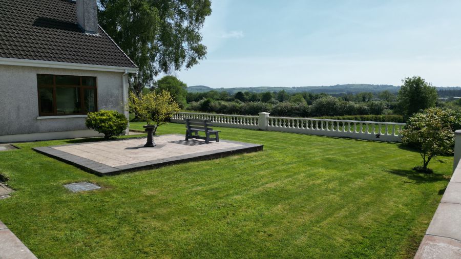 6 Longlands