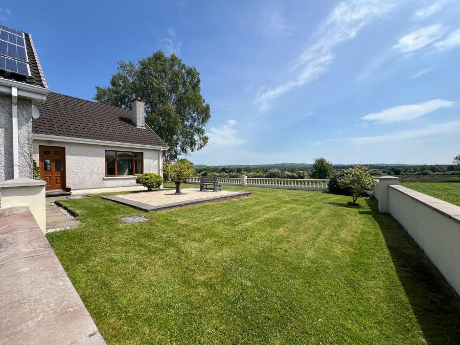 6 Longlands
