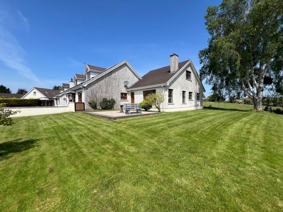 6 Longlands