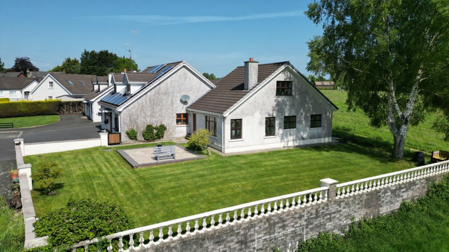 6 Longlands