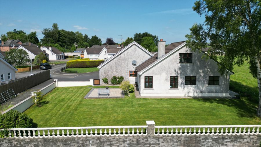 6 Longlands