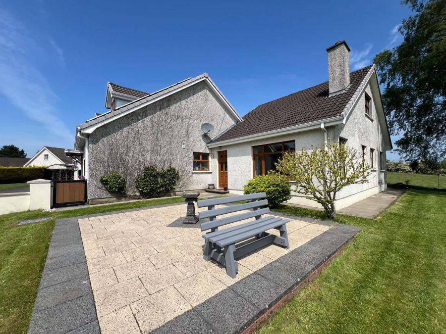 6 Longlands