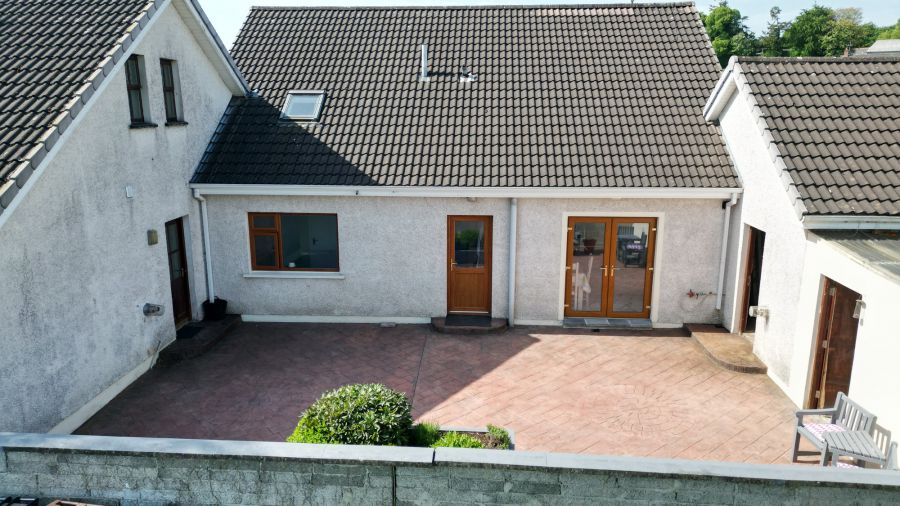 6 Longlands