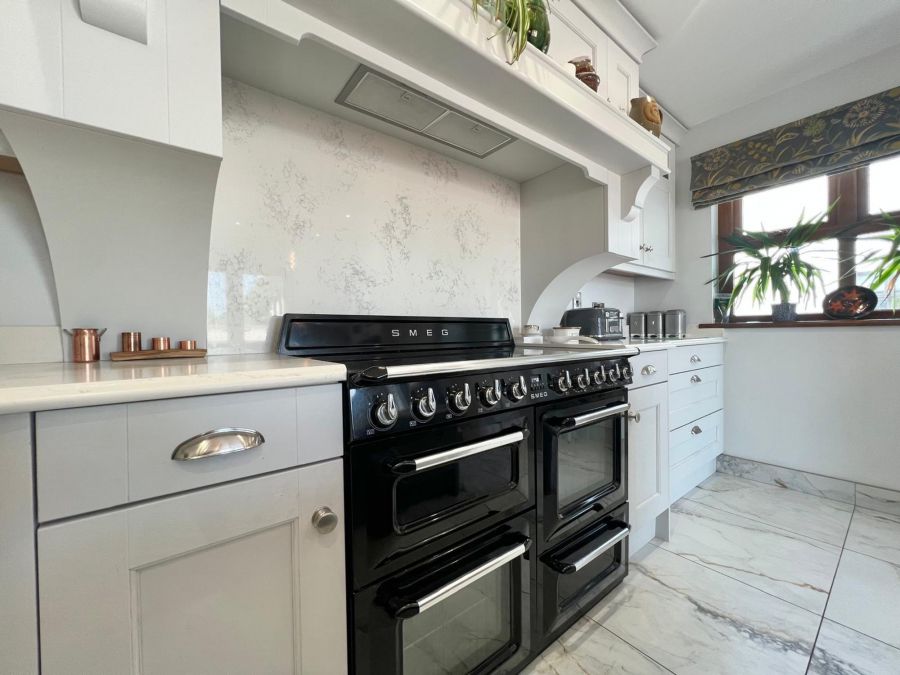 6 Longlands