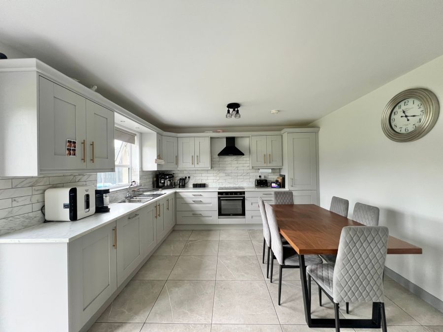6 Ballinderry Bridge Drive