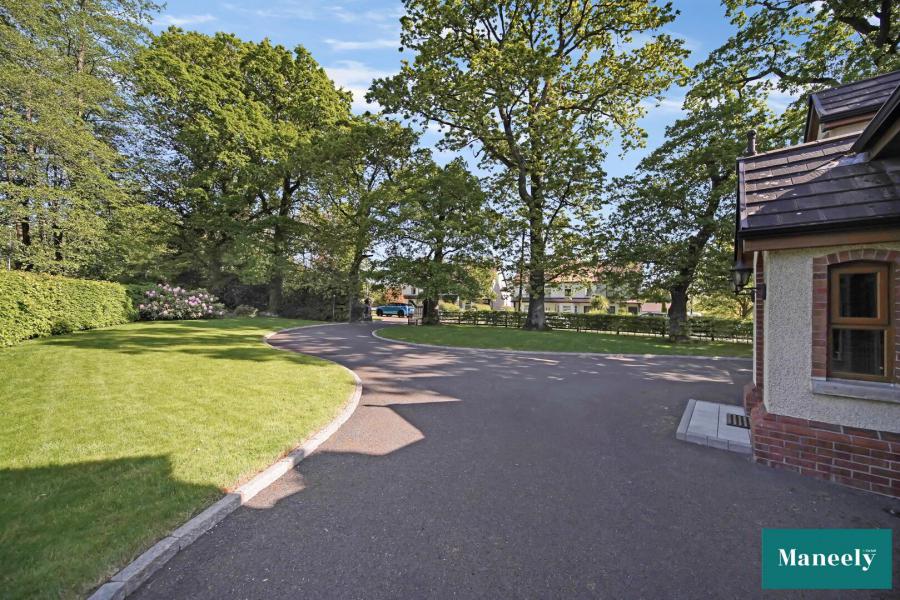 1 Old Moy Road