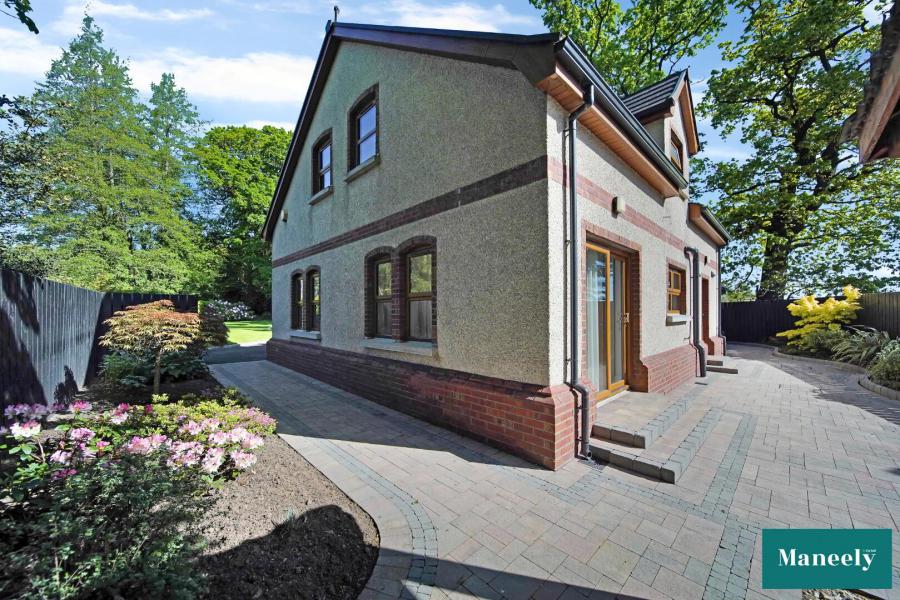 1 Old Moy Road