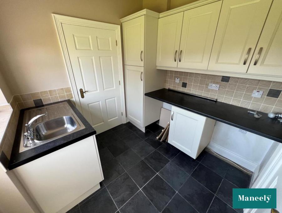9 Wellbrook Manor