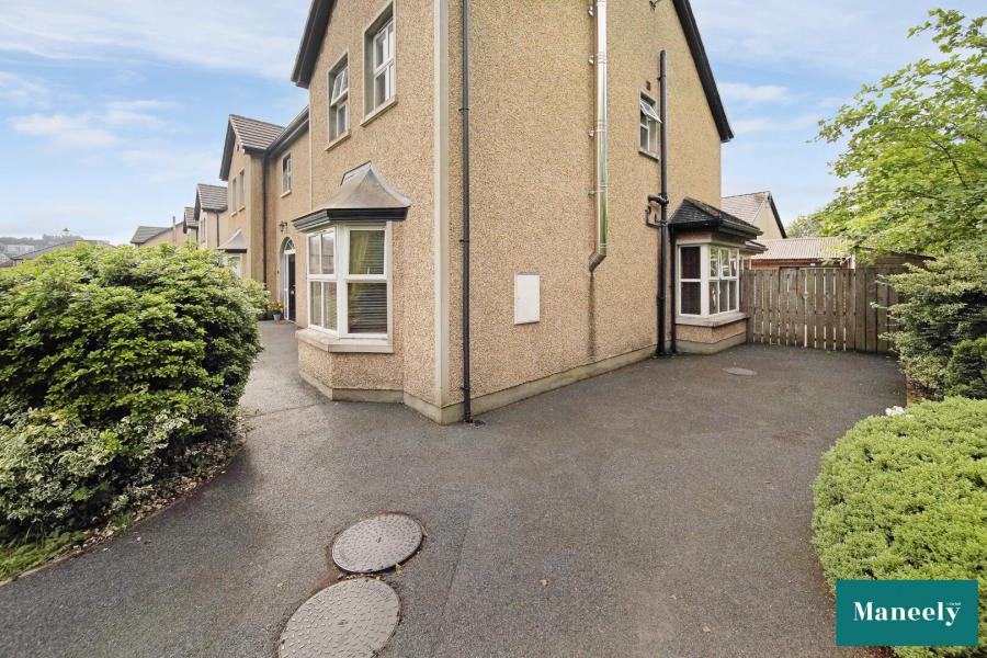 7 Wellbrook Manor