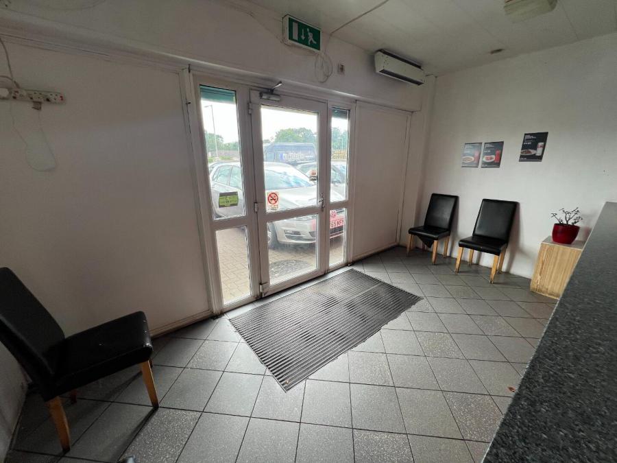 Hot Food Takeaway Unit, 113 Washingbay Road