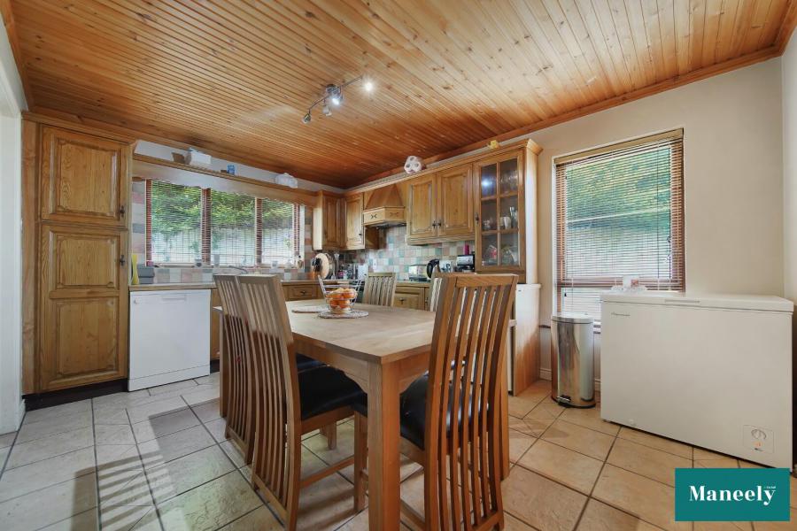 6 Willow Close