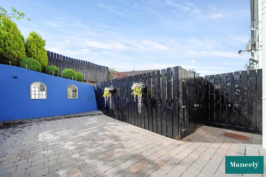 12 Glencairne