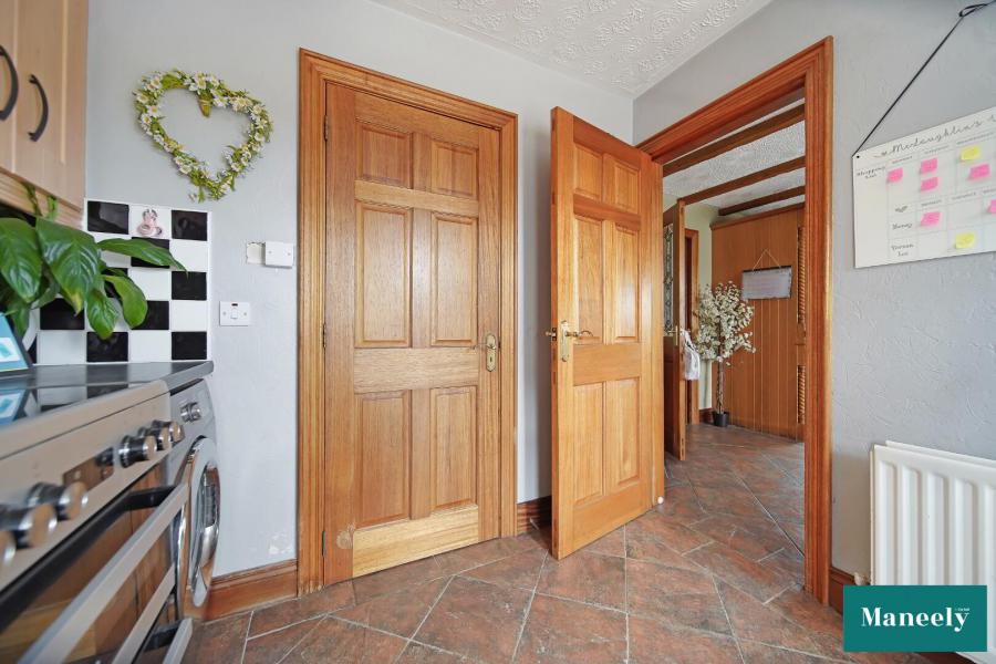 27a Back Lower Road